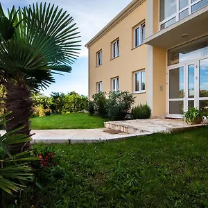 Apartament App Zlatar, Umag